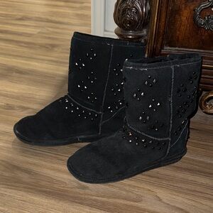 BearPaw Black Winter Boots with Stud Accents Sz 9 in EUC